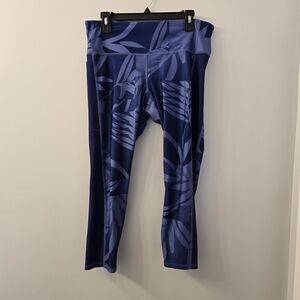 Under Armour Women's Athletic Leggings in Size XL - Great Condition